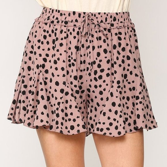 NEW Mauve Pink Black Leopard Animal Flared Shorts - Picture 2 of 9
